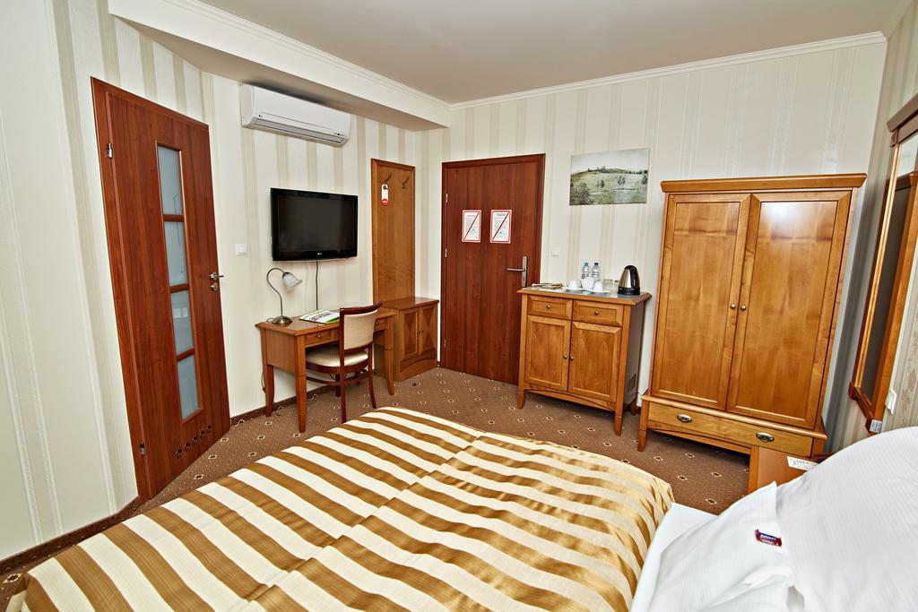 Hotel Ted Radomsko Cameră foto